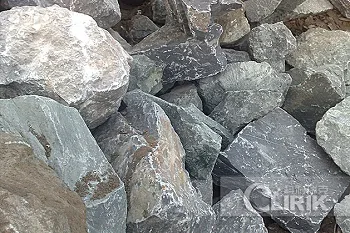 Limestone feed for Raymond mill